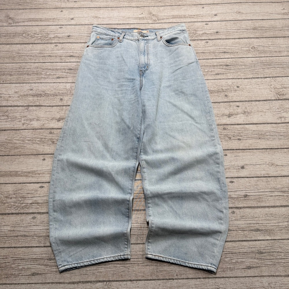 Levi's Jeans Women's 30 Blue Light Wash High Rise Relaxed Fit Denim Balloon Leg